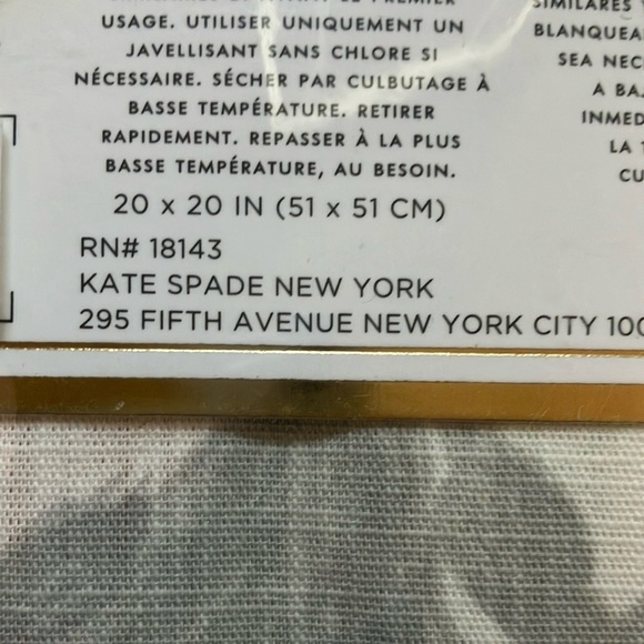 Kate Spade: Garden Rose Floral Napkins- set of 4- 100% cotton- 20”x20” - Picture 5 of 16